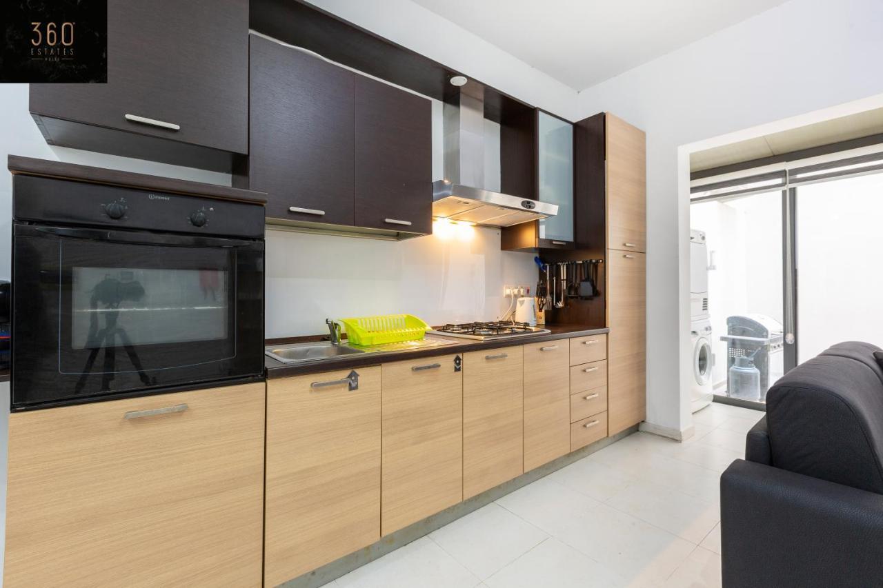 Centre Paceville Apt With Terrace, Bbq & Wifi By 360 Estates San Ġiljan Exterior foto
