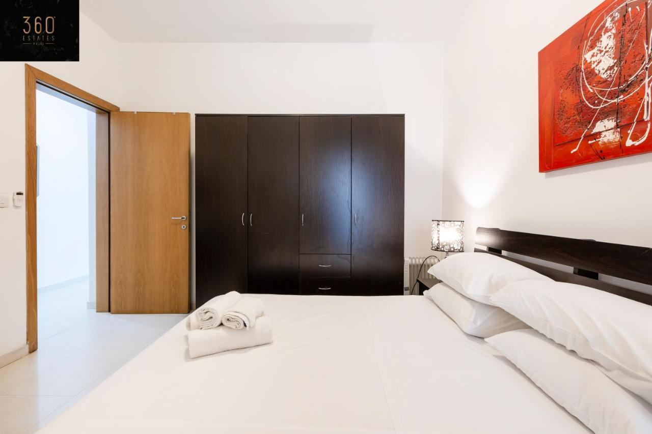 Centre Paceville Apt With Terrace, Bbq & Wifi By 360 Estates San Ġiljan Exterior foto